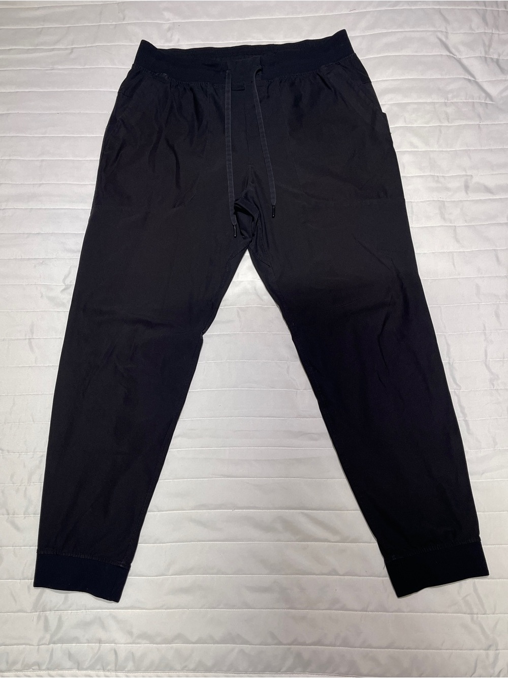 lululemon athletica Men's Black Tapered Jogger Sweatpants